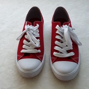 Mossimo Canvas sneakers